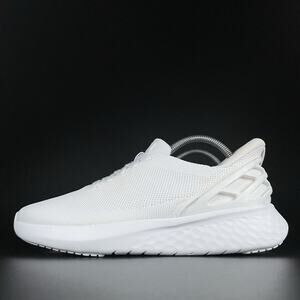 Women’s 9.5 Men’s 8 Kizik Athens Triple White Athletic Shoes Hands Free Sneakers